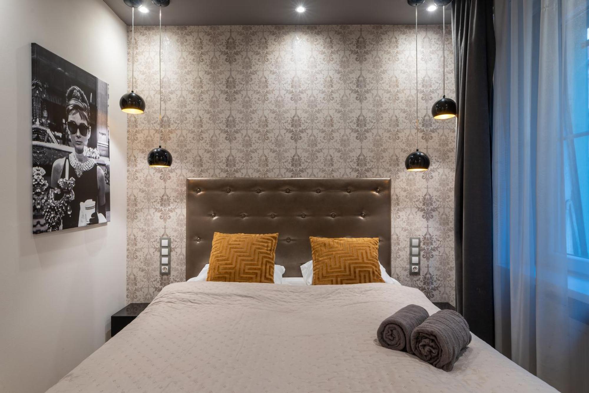 Chic Central 1Br Retreat Near New York Cafe With View 布达佩斯 外观 照片